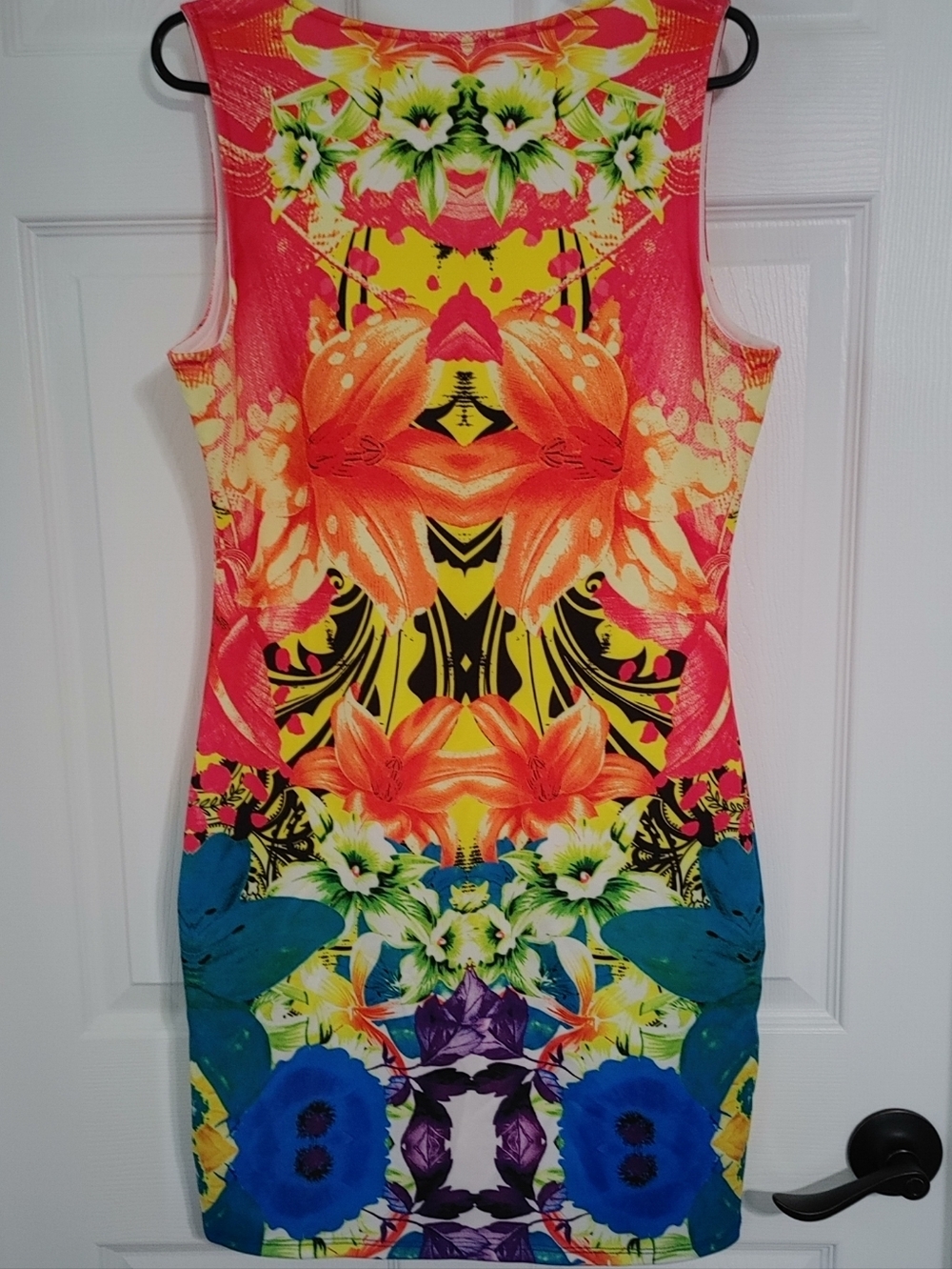 Soprano Vibrant Tropical Floral Bodycon Dress Fits Med-Large - Picture 3 of 5